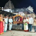 శ్రావణ శుక్రవారం సందర్భంగా కామేశ్వరీ మహానందీశ్వర స్వామివార్ల పల్లకి సేవ ఘనంగా