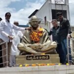 స్వాతంత్ర్య వేడుకల్లో సర్పంచ్ మునీందర్: చిన్నపీరు తాండలో సగర్వంగా మువ్వన్నెల జెండా