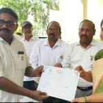 స్వాతంత్ర్య దినోత్సవం నాడు చిన్నారికి వీల్‌చైర్‌ బహుకరణ