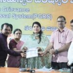 బైంసా ఏరియా ఆసుపత్రిలో పార్డి (బి ) మృతుల కుటుంబాలను పరామర్శించిన ఎమ్మెల్యే