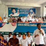 రచయిత షేక్ మహమ్మద్ ఖాజాను కలిసిన కవి షేక్ హాజీ గౌస్