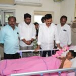 మహిళలు ఆత్మవిశ్వాసం తో స్వశక్తిపై నిలబడాలి : జిల్లా కలెక్టర్ సందీప్ కుమార్ ఝా
