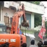 ముదిగొండలో రోడ్ల విస్తరణ.. కూల్చివేతలతో ఉద్రిక్తత