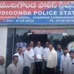 48 డివిజన్ లో కమిషనర్ పర్యటన – సమస్యలు పరిష్కరించాలని స్థానికుల విన్నపం