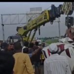 డీఎస్సీ అక్రమాలపై వైఎస్సార్‌సీపీ సమర శంఖం పరిగిలో ఉషశ్రీ చరణ్ ఆధ్వర్యంలో రిలే నిరాహార దీక్ష.. మంత్రి లోకేష్ రాజీనామాకు డిమాండ్