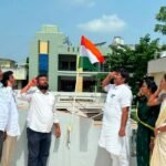 జాతీయ జెండా ఎగురవేసిన బీజేపీ జిల్లా అధ్యక్షుడు నెల్లూరు కోటేశ్వరరావు
