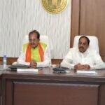 గ్రంథాల ఆవిష్కరణకు రెడ్డెంకు ఆహ్వానం