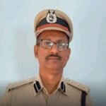 కొడాలి చనువు.. బదిలీ