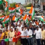 *వన్ డే వన్ వార్డ్ కార్యక్రమంలో భాగంగా ఈరోజు వివేకానంద నగర్ కాలనీ సొసైటీ కార్యాలయం నందు సైబరాబాద్ మున్సిపల్ కమిషనర్ జి సృజన గారు, జోనల్ కమిషనర్ మయాంక్ సింగ్ గారు, డిప్యూటీ కమిషనర్ చాముండేశ్వరి గార్లతో కలిసి పాల్గొన్న మాజీ కార్పొరేటర్ మాధవరం రంగారావు గారు.
