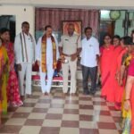 ఉప సర్పంచ్‌పై దాడి ఘటనపై ఫోరం రాష్ట్ర అధ్యక్షుడి పరామర్శ
