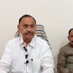 రచయిత షేక్ మహమ్మద్ ఖాజాను కలిసిన కవి షేక్ హాజీ గౌస్