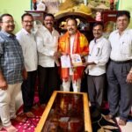 అమ్మవారి సేవలో సినీ దర్శకులు వెంకీ అట్లూరి