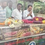 సూళ్లూరుపేట నియోజకవర్గ సమన్వయకర్త కిలివేటి,సంజీవయ్య ని కలిసిన వైస్సార్సీపీ నూతన జిల్లా యువజన అధ్యక్షుడు డాక్టర్ మేరీగ రేవంత్ చక్రవర్తి