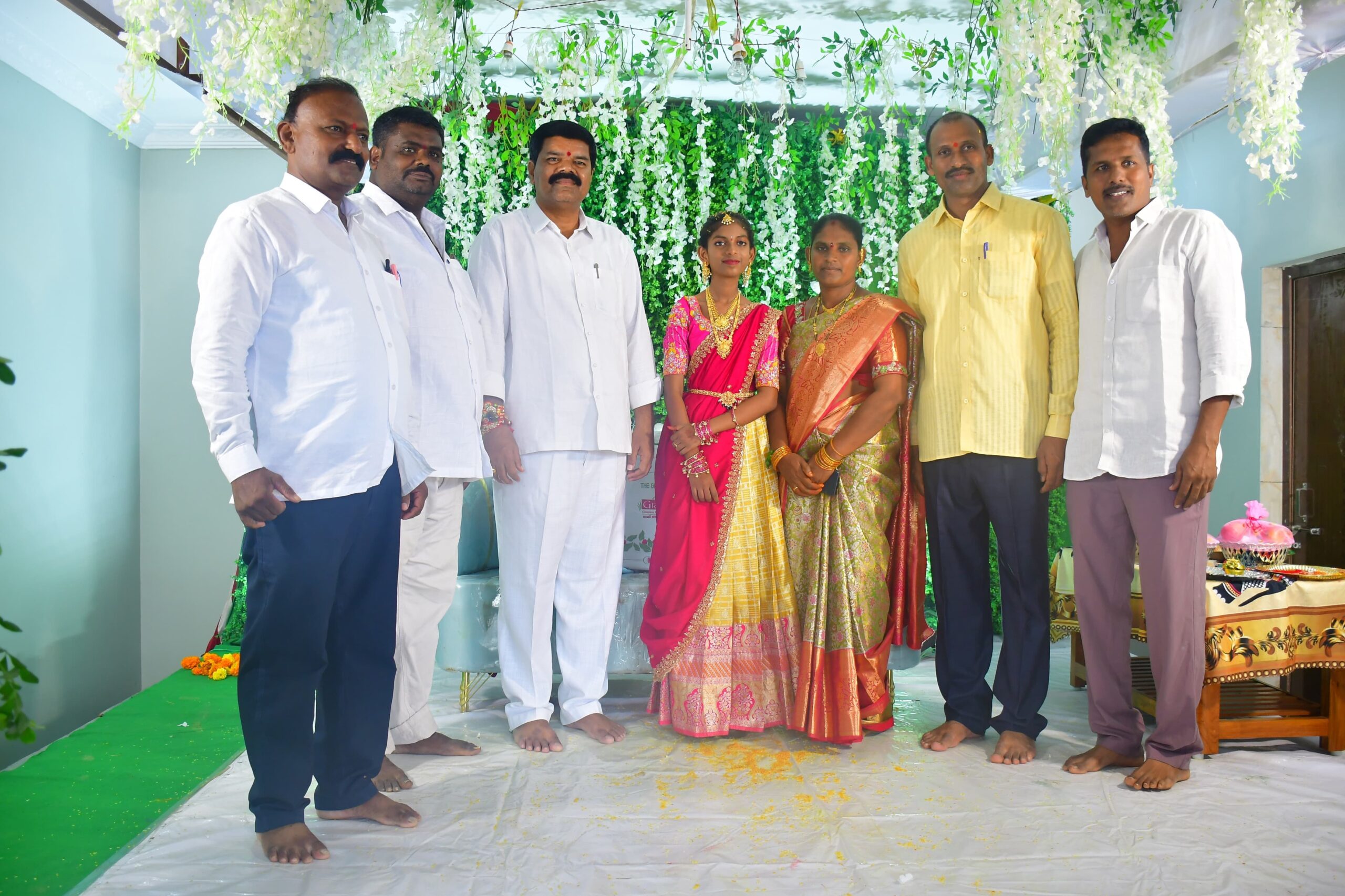 ఎమ్మెల్యే పాయం సందడి.. గృహప్రవేశ వేడుకల్లో పాల్గొన్న పాయం