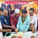 నేరపల్లి ప్రభుత్వ పాఠశాలలో విద్యార్థులకు బూట్ల పంపిణీ విద్యార్థుల సంక్షేమమే ప్రభుత్వ లక్ష్యం: సర్పంచ్ గొద్దెండ్ల హేమలత శ్రీహరి