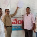 మామిడి తోటలో పేకాట స్థావరంపై దాడి.. ముగ్గురు అరెస్ట్