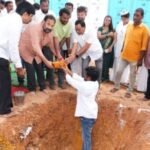నూతన వధూవరులకు ఆశీస్సులు: చేజర్ల సుధాకర్‌రావు,