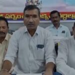 రిలే నిరాహార దీక్షకు సహకరించిన ప్రతి ఒక్కరికీ ప్రత్యేక ధన్యవాదాలు తెలుపుతున్న గన్నవరపు శ్రీనివాసరావు