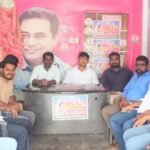 రెండు నెలలైనా విద్యార్థులకు యూనిఫామ్స్ అందలేదు MEOకు BRSV వినతి