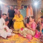 వధూవరులకు ఆశీస్సులు అందించిన బి ఆర్ఎస్ నాయకులు
