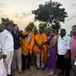 వార్డు 87లో పారిశుధ్య కార్మికులకు సబ్బులు, నూనె పంపిణీ