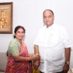 రక్షాబంధన్ వేళ నగర పాలక సంస్థలో సందడి