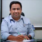 చెన్నరావుపేట నెక్కొండ రహదారిలో రోడ్డుపై విరిగిపడిన చెట్టు రాకపోకలకు అంతరాయం ఈరోజు రాత్రి కురిసిన ఈదురుగాలులతో కూడిన భారీ వర్షం కారణంగా చెన్నరావుపేట రహదారరిలో విరిగిపడిన చెట్టు