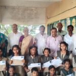 భారీ వర్షాల ఎఫెక్ట్.. రేపు పాఠశాలలకు సెలవు.!