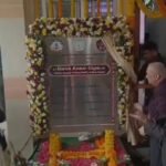 అదుపుతప్పి కల్వర్టును ఢీకొట్టిన వ్యాన్