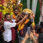 సీతారామపురం వాసవి గణేష్ యూత్ ఆధ్వర్యంలో లడ్డు మరియు డబ్బుల నోట్లోలతో తయారుచేసిన దండ నీ దక్కించుకున్న చిన్నీ రాజా, కారంశెట్టి మహేష్