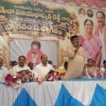 క్యాంప్ కార్యాలయంలో ప్రజా దర్బార్ ప్రజల నుంచి అర్జీలు స్వీకరించిన ఎమ్మెల్యే మాధవి రెడ్డి