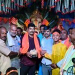 తిరుమలాయపాలెం ఎస్సై కూచిపూడి జగదీష్‌కు రోడ్డు ప్రమాదం లారీ ఢీకొని పోలీస్ వాహనం ధ్వంసం.. ఎస్సైతో పాటు డ్రైవర్‌కు తీవ్ర గాయాలు.