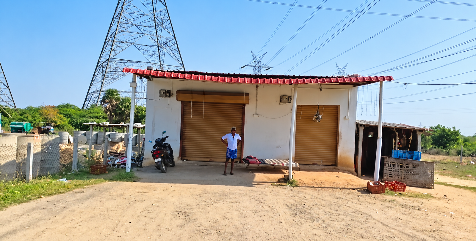 అన్నదాన కార్యక్రమంలో పాల్గొన్న తుమ్మలపల్లి రమేష్