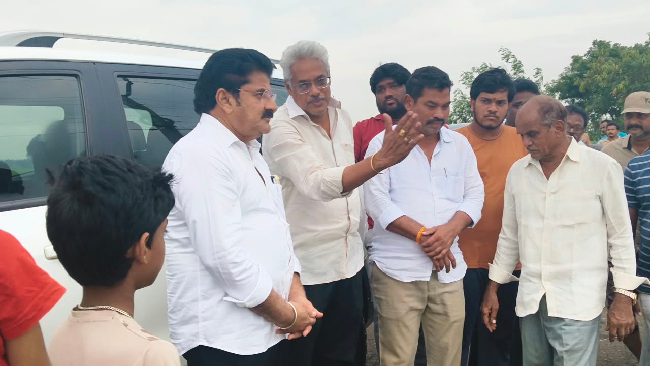 పులివెందుల సబ్ రిజిస్ట్రార్ కార్యాలయంలో ఏసీబీ విచారణ