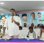 పోలింగ్ కేంద్రాల ముసాయిదాపై రాజకీయ పార్టీల ప్రతినిధులతో సమీక్ష.