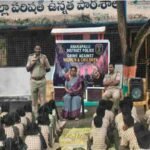 ఏపీ ఎన్జీవో అసోసియేషన్ మట్టి వినాయక విగ్రహాల పంపిణీ..