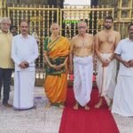 చిరంజీవి నందినిని ఆశీర్వదించిన మాజీ ఎంపీపీ వేములపల్లి ప్రకాష్ రావు, సర్పంచ్ దాసరి రమేష్ .