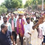 ట్రంక్‌రోడ్డులో దుర్గంధం.. ఫుట్‌పాత్‌ల ఆక్రమణ