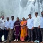 బ్రేకింగ్ న్యూస్. హైవేపై ఘోర ప్రమాదం.. ఇద్దరు స్పాట్ డెడ్!