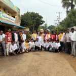 4 లక్షల రాజ్యసభ ఎంపీ గారి నిధుల తో *డ్రెయిన్ నిర్మాణపు పనులు కోసం శిలాఫలకాన్ని శాఖా గ్రంథాలయం ఎదురుగా వైయస్సార్ కాంగ్రెస్ పార్టీ ఆధ్వర్యంలో ఏర్పాటు చేయడం జరిగింది.