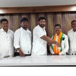సిరివెన్నెల ముదిరాజ్ కుటుంబానికి ఆర్థిక సాయం చేసిన పిఆర్ ముదిరాజ్ సేవా సమితి