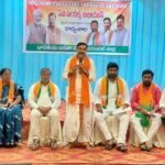 సాయుధ పోరాట స్ఫూర్తితో ప్రజా ఉద్యమాలు నిర్మిస్తాం: ఎంసీపీఐ(యు) నాయకులు