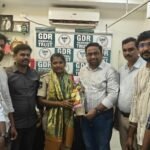ఆశీర్వాద దీపంతో మోదీకి జన్మదిన శుభాకాంక్షలుతెలిపిన ఖమ్మం బిజెపి నేత లు