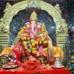 రోడ్లపై టస్కర్లు నిలవడంతో ప్రయాణికులు తీవ్ర ఇబ్బందులు