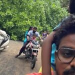 చాకలిపాలెం–పొదలాడ రోడ్డుపై నేలకొరిగిన భారీ చెట్టు.. వాహనాల రాకపోకలకు అంతరాయం