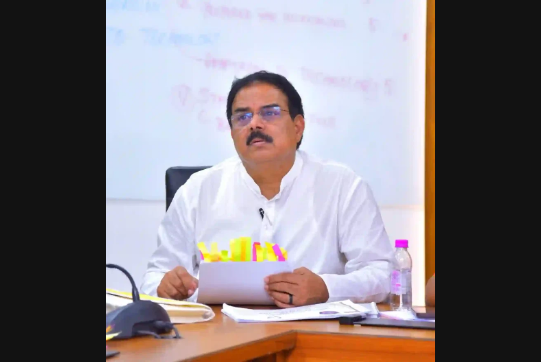 అన్నమయ్య జిల్లా రాజంపేట మండలం అతిరాలలో అంగరంగ వైభవంగా గంగా హారతి.. గిరి ప్రదక్షిణ