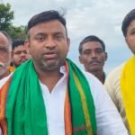 అమ్మవారికి ఎంపీ రాములుప్రత్యేక పూజలు