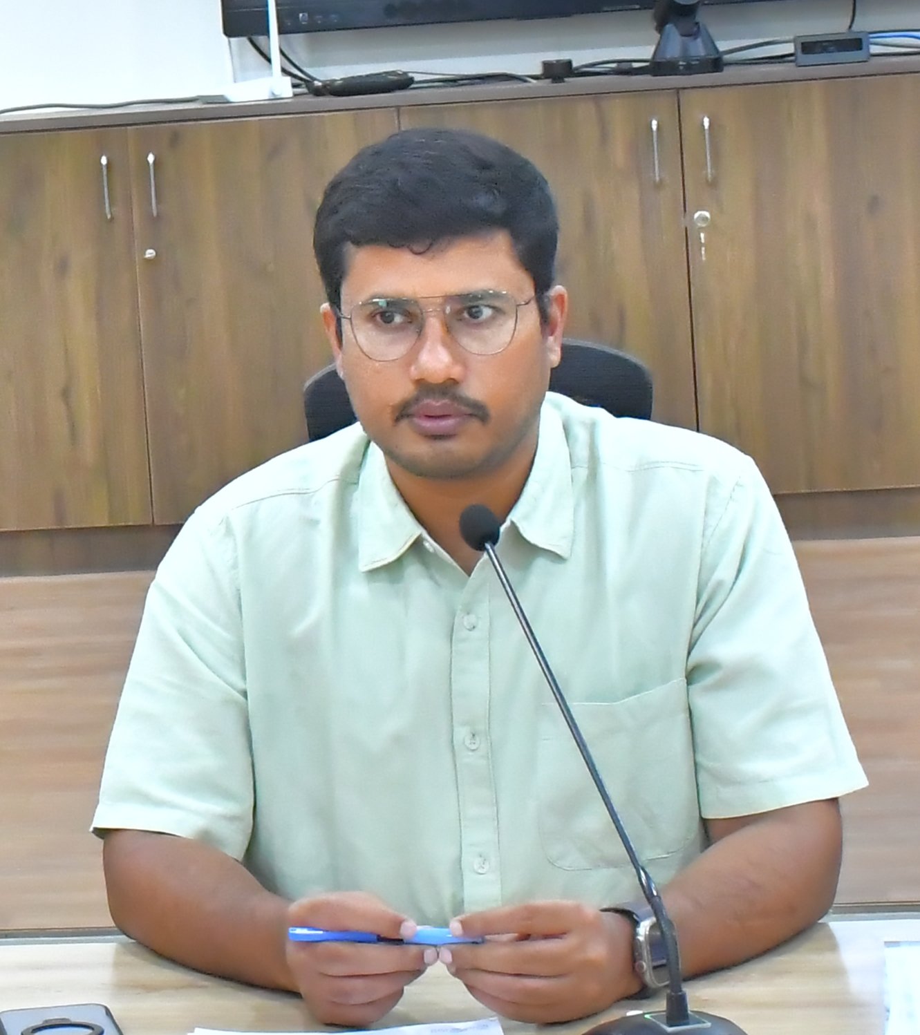అయినాపురం జిల్లా పరిషత్ ఉన్నత పాఠశాల ఎస్ఎంసీ చైర్మన్‌గా మాచగిరి రాంబాబు