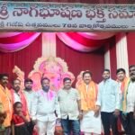 ప్రధాన రహదారి పక్కనే వైర్లు గజిబిజి – చిన్న నిర్లక్ష్యం పెను ప్రమాదానికి దారి తీసే పరిస్థితి