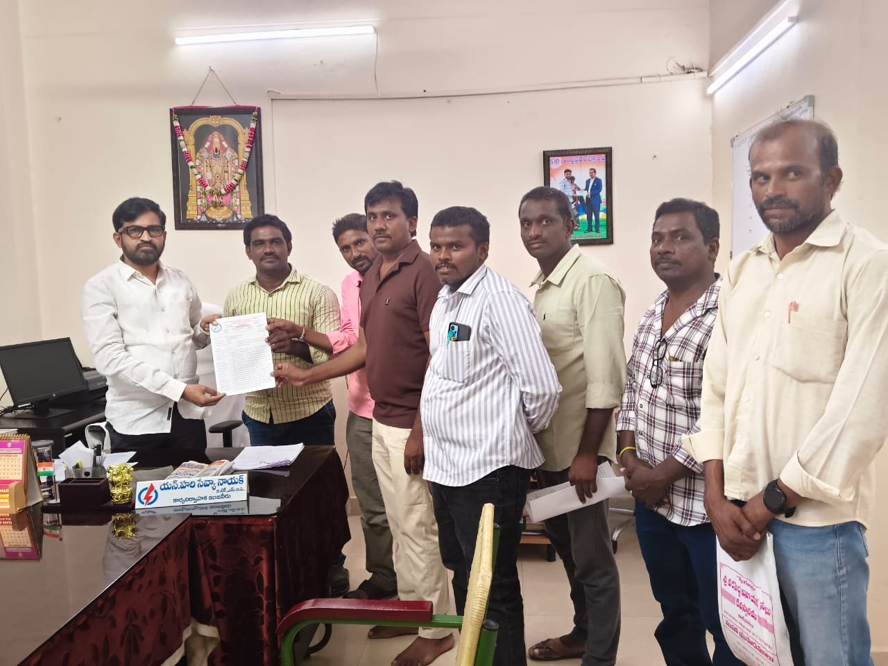 పల్లె పండుగ 3.0 ఏర్పాట్లను పరిశీలించిన కొట్టే వెంకటేశ్వర్లు